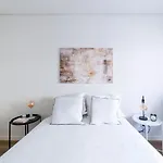 Lusíadas 53 2ºd - Beautiful Two-bedroom Lisboa