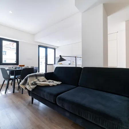 Lusiadas 53 2ºd - Beautiful Two-bedroom Apartment Lisbon