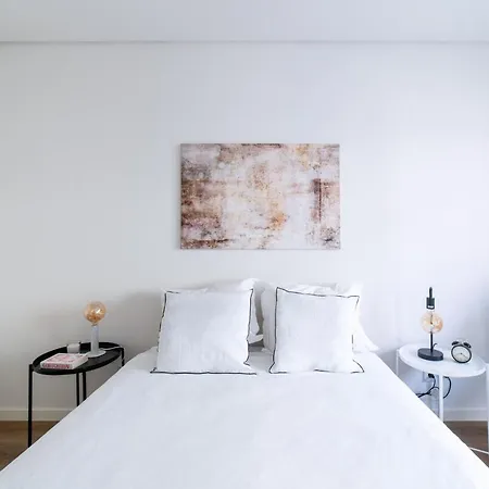 Lusiadas 53 2ºd - Beautiful Two-bedroom Lisbona