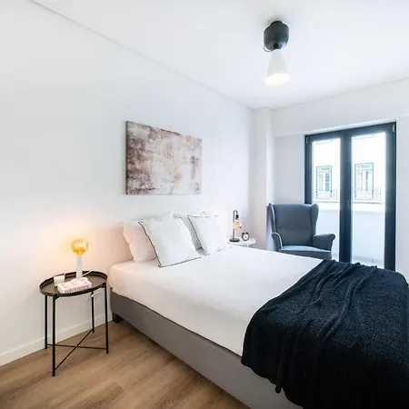 Lusiadas 53 2ºd - Beautiful Two-bedroom * Lisbon