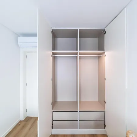 Lusiadas 53 2ºd - Beautiful Two-bedroom Apartment