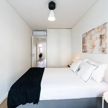 شقة Lusiadas 53 2ºd - Beautiful Two-bedroom